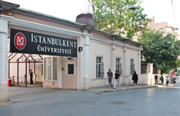جامعة اسطنبول كينت