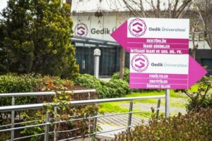 الطريق إلى جامعة اسطنبول جيدك