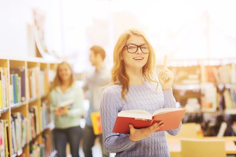 افضل التخصصات للدراسة في الخارج