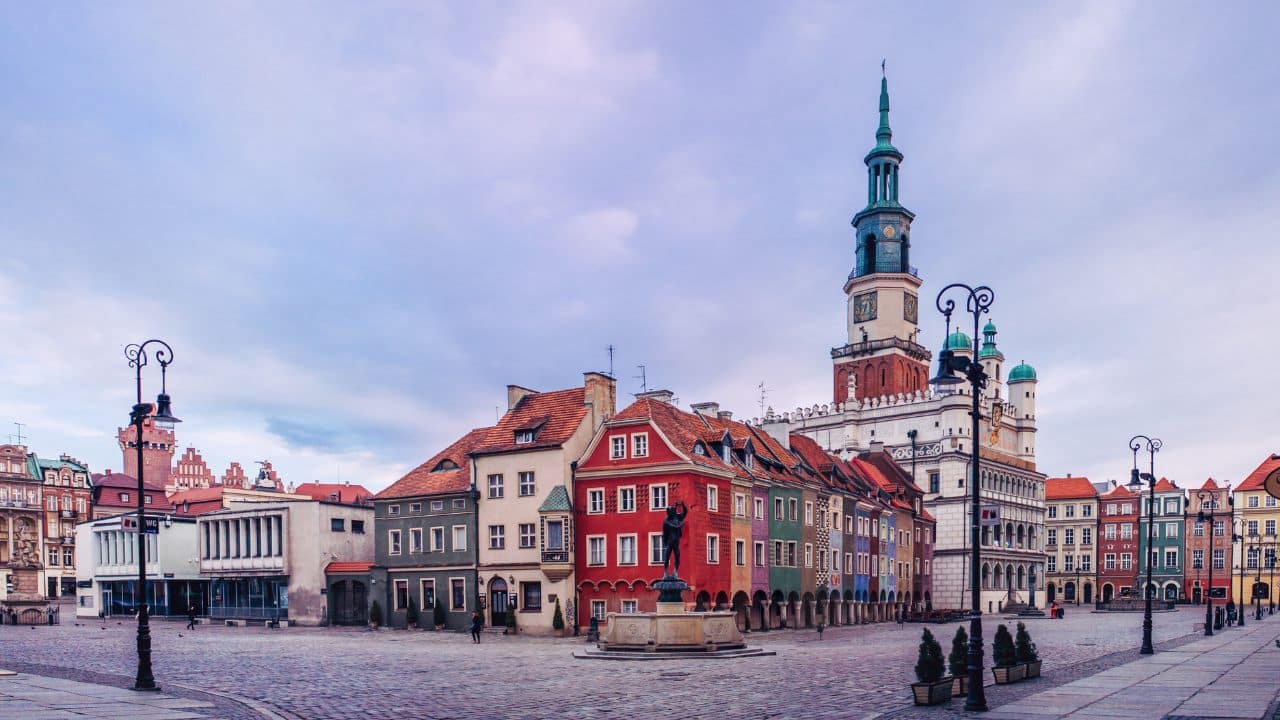 الدراسة في بولندا للجزائريين