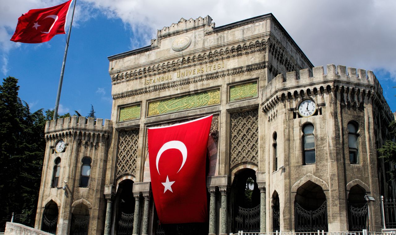 الجامعات الحكومية لدراسة العلاج الطبيعي في تركيا