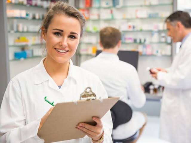 ماجستير صيدلة في بولندا